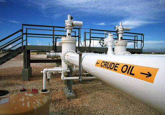 Analisis Kekhawatiran Pasokan Jaga Tren Kenaikan Mingguan, Minyak Stabil - Data Pasar 2025-10-24