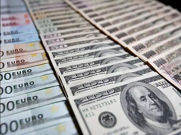 Analisis Euro Melemah Tipis, Investor Fokus Davos & Trump - Data Pasar 2026-01-21