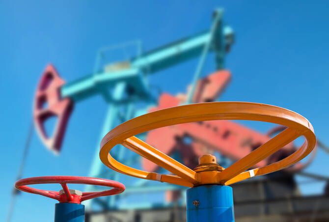 Analisis Minyak Menguat Tipis Usai Optimisme Data China - Data Pasar 2026-01-20