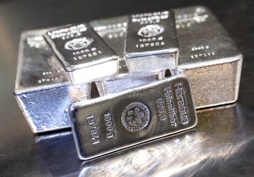 Analisis Perak Stabil, Dolar Rebound dan Risiko Iran Jaga Volatilitas - Data Pasar 2026-03-05