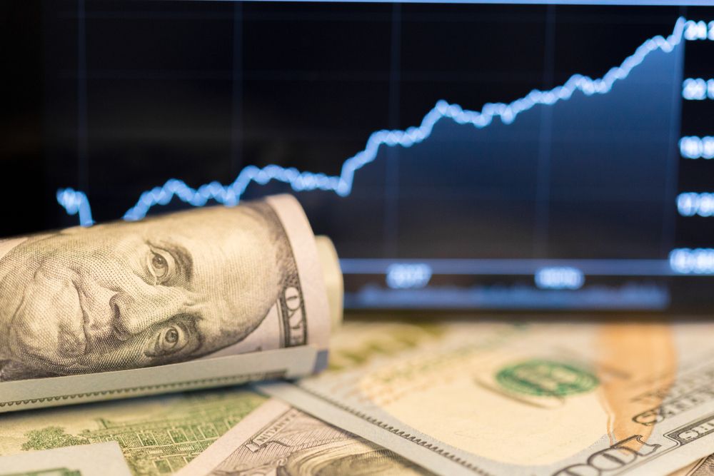 Analisis Dolar Reli, Inflasi dan Iran Jadi Pemicu - Data Pasar 2026-05-15