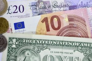 Kenaikan Suku Bunga ECB Tak Cukup Angkat Sentimen, Euro Melemah