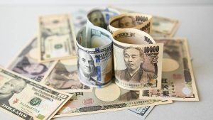 Dolar Datar, Yen Masih Jadi Sorotan