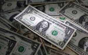 Hormuz Redakan Inflasi, Dolar Tertahan di 99,6
