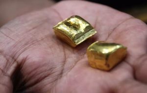 Emas Tertekan Lagi, Pasar Tunggu FOMC Minutes